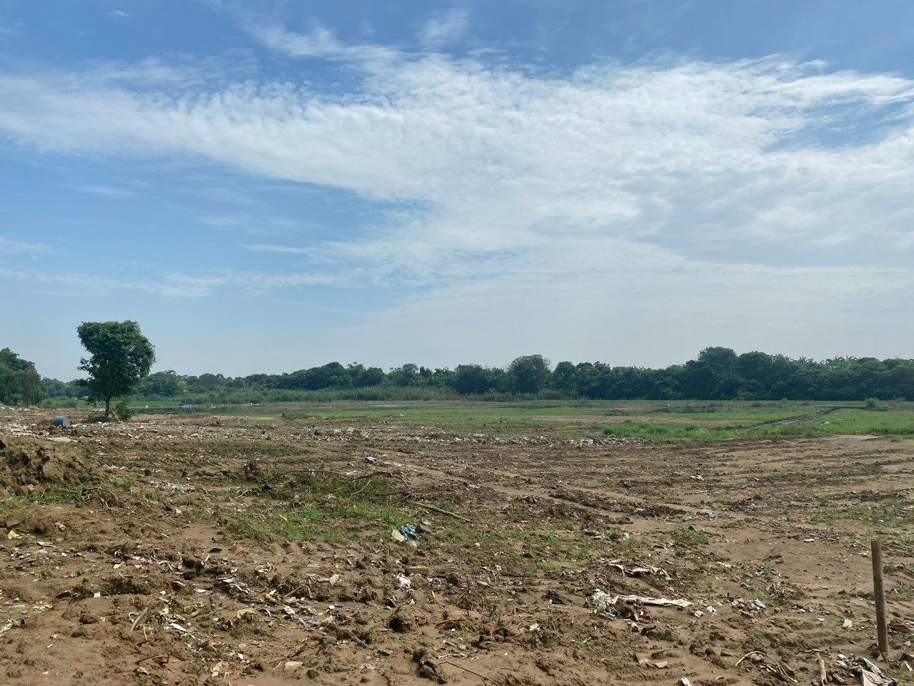 Lực lượng chức năng đã dọn dẹp mặt bằng khoảng 10ha, thu dọn hơn 2.000m3 phế thải, tháo dỡ gần 100 chuồng trại, lều lán tạm, hàng rào… lắp dựng trái phép từ khoảng giai đoạn trước những năm 2010