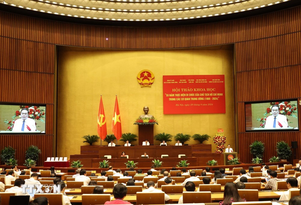 Chủ tịch Quốc hội Trần Thanh Mẫn phát biểu tại hội thảo. Ảnh: TTXVN.