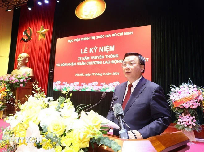 Giáo sư,Tiến sĩ Nguyễn Xuân Thắng, Ủy viên Bộ Chính trị, Giám đốc Học viện Chính trị Quốc gia Hồ Chí Minh, Chủ tịch Hội đồng Lý luận Trung ương đọc diễn văn tại Lễ kỷ niệm. Ảnh: Trí Dũng/TTXVN. Giáo sư,Tiến sĩ Nguyễn Xuân Thắng, Ủy viên Bộ Chính trị, Giám đốc Học viện Chính trị Quốc gia Hồ Chí Minh, Chủ tịch Hội đồng Lý luận Trung ương đọc diễn văn tại Lễ kỷ niệm. Ảnh: Trí Dũng/TTXVN.