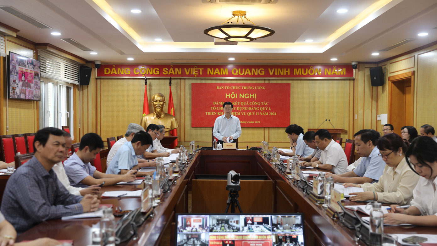 Phó Trưởng ban Thường trực Ban Tổ chức T.Ư Mai Văn Chính phát biểu tại hội nghị. Ảnh: PV. Phó Trưởng ban Thường trực Ban Tổ chức T.Ư Mai Văn Chính phát biểu tại hội nghị. Ảnh: PV.