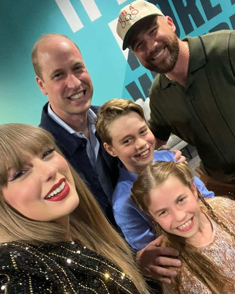 Taylor cũng chia sẻ ảnh selfie cùng ba cha con hoàng gia và bạn trai cô, Travis Kelce, trên Instagram vào ngày 22/6. Bức ảnh nhận được hơn 8,3 triệu lượt Thích sau 15 giờ. Ảnh: IG.