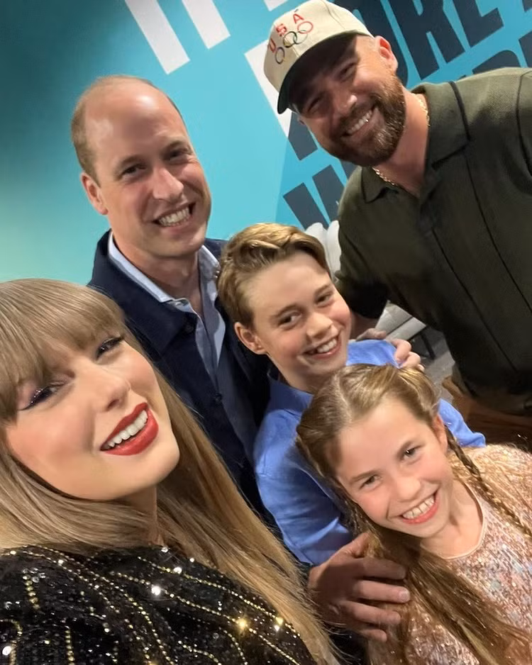 Taylor cũng chia sẻ ảnh selfie cùng ba cha con hoàng gia và bạn trai cô, Travis Kelce, trên Instagram vào ngày 22/6. Bức ảnh nhận được hơn 8,3 triệu lượt Thích sau 15 giờ. Ảnh: IG.
