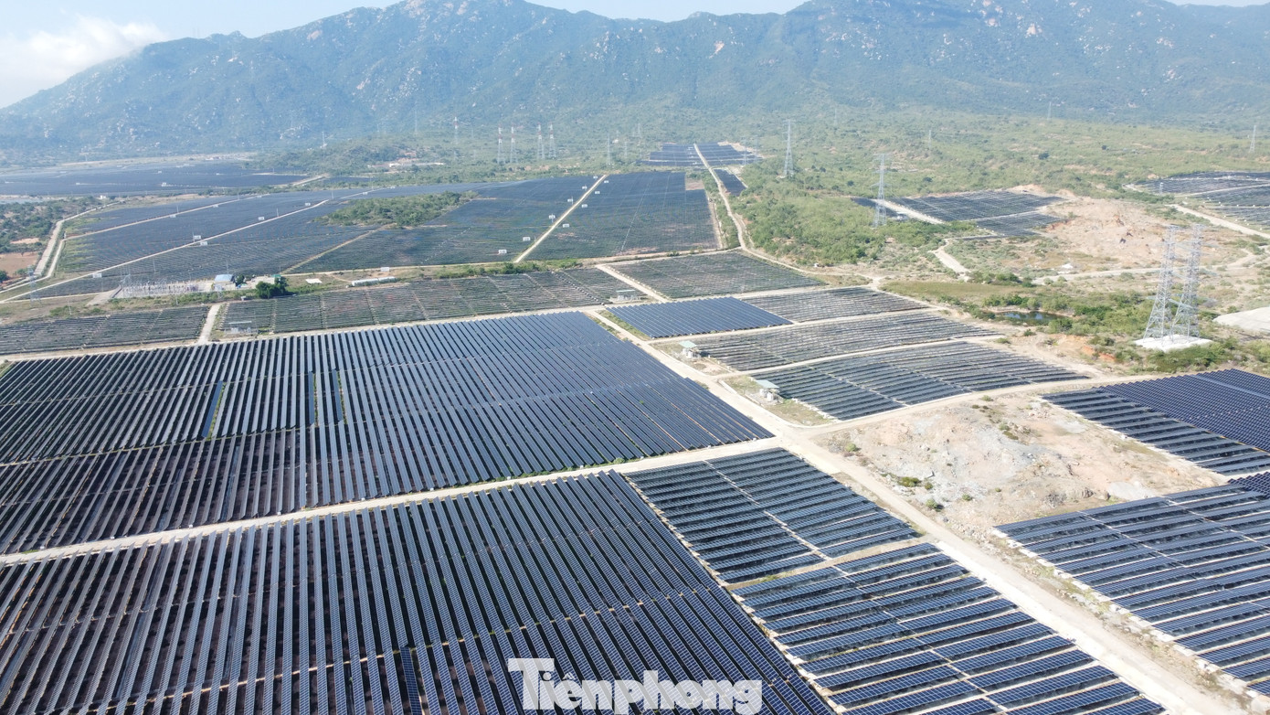 Nhà máy ĐMT Trung Nam - Thuận Nam (huyện Thuận Nam) là dự án lớn của Trung Nam Group, có công suất 450 MW và được khánh thành cuối năm 2020.