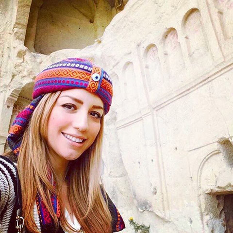 Ronaldo vụng trộm với nữ CĐV Barcelona ảnh 2