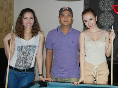 Gương mặt không thoải mái của Phương Trinh khi diễn xuất