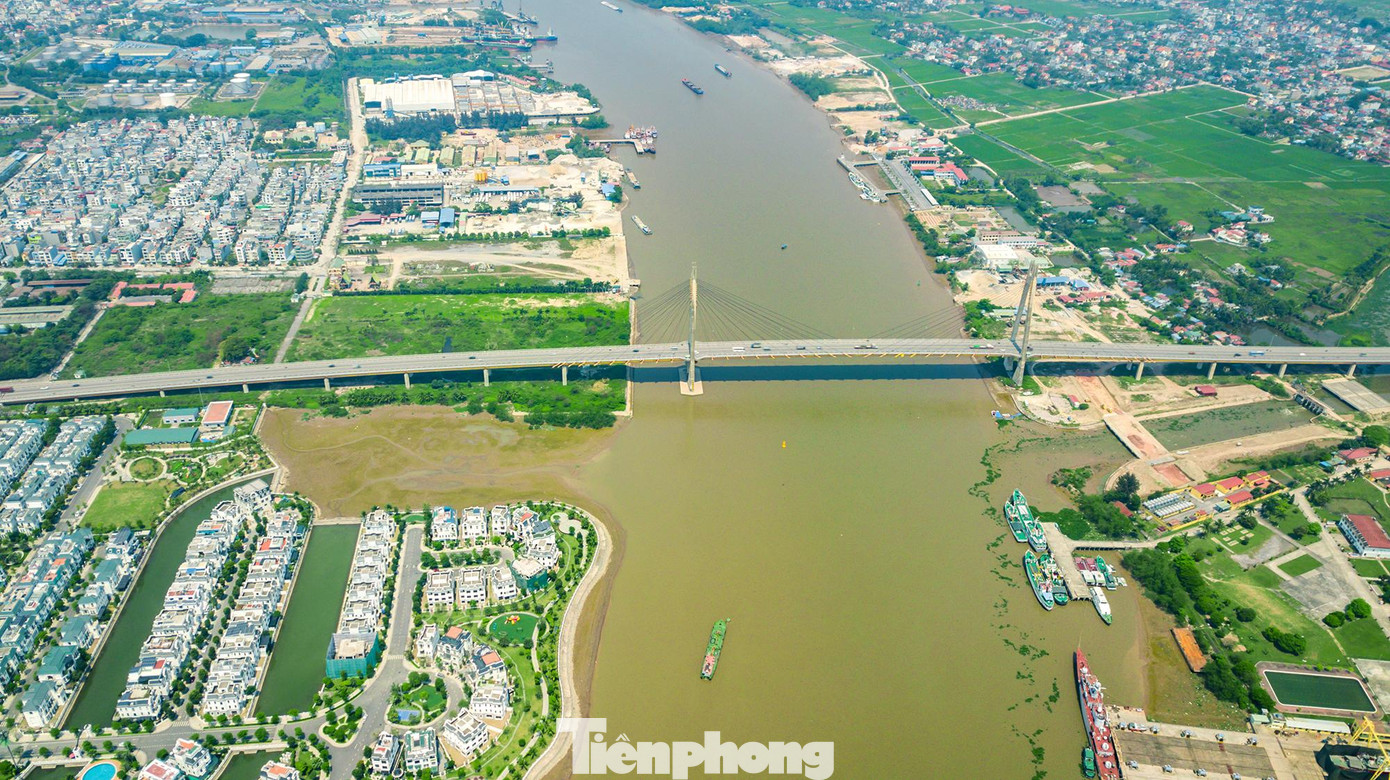 Với hệ thống hạ tầng đồng bộ, Hải Phòng đã thu hút các nhà đầu tư lớn đầu tư xây dựng nhiều dự án. Qua đó, dần hình thành các khu đô thị lớn, cao cấp.