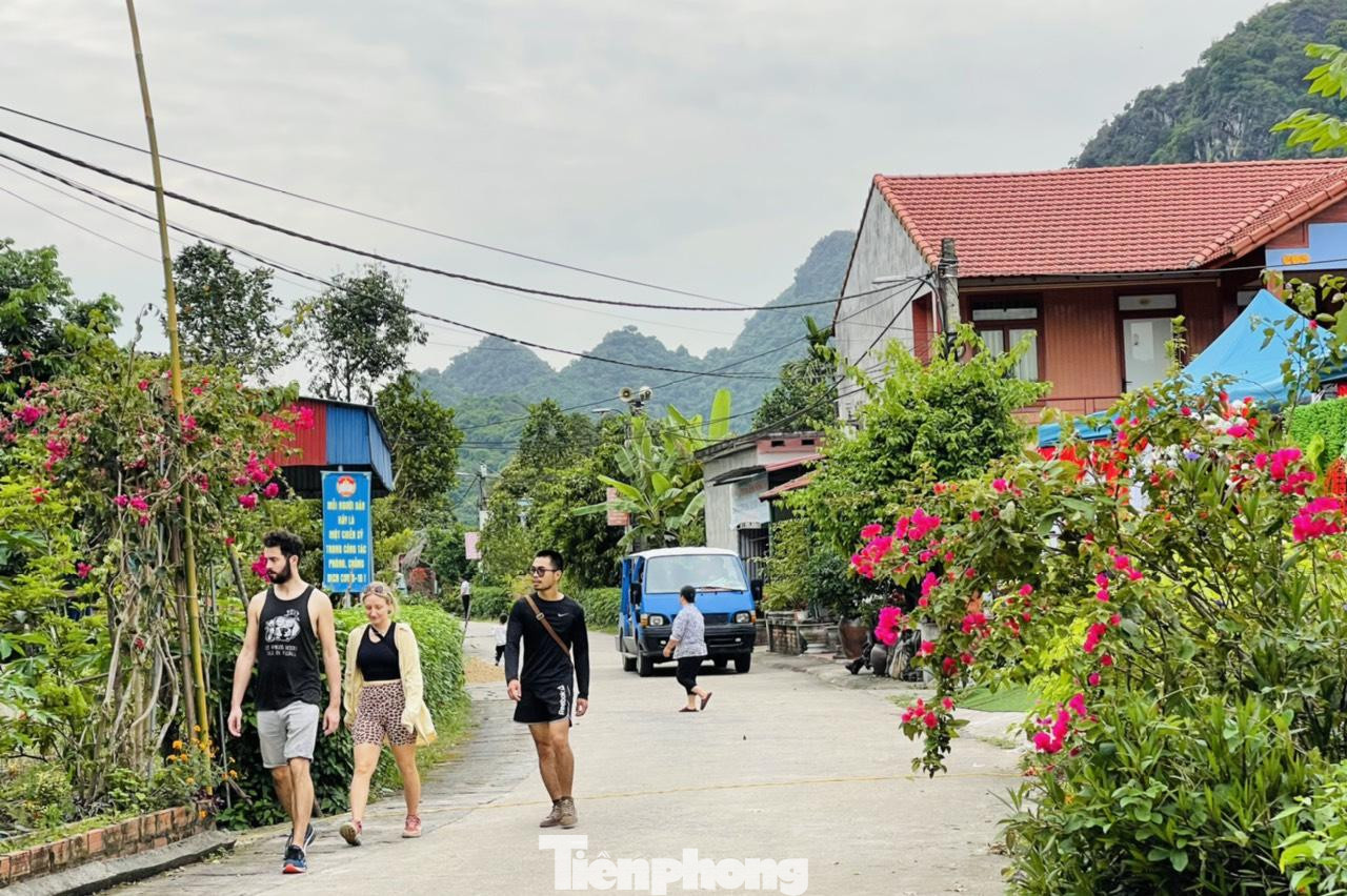 Lãnh đạo và người dân xã Việt Hải (huyện Cát Hải, TP Hải Phòng) cho rằng tiềm năng du lịch sinh thái cộng đồng của địa phương vô cùng lớn nhưng chưa được khai phá hết, chưa thực sự xứng tầm và cần được đầu tư bài bản, quy mô hơn.