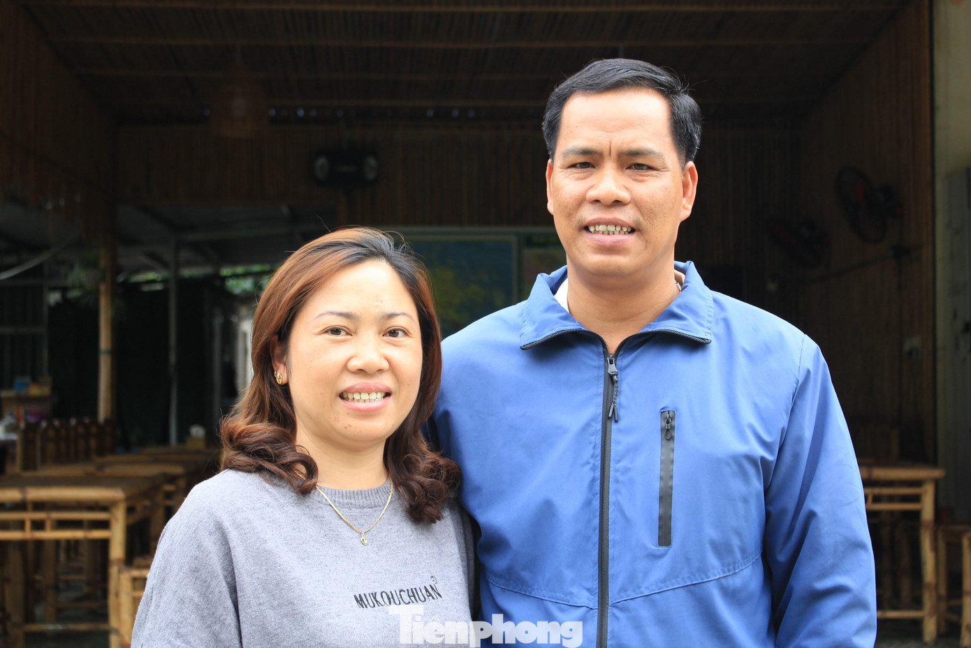 Vợ chồng chị Trần Thị Tuyền (39 tuổi) và anh Vũ Trọng Quyền (48 tuổi, thôn 2, xã Việt Hải, huyện Cát Hải, TP Hải Phòng) hồ hởi cho biết, cuộc sống khấm khá hơn nhờ việc làm du lịch sinh thái cộng đồng.