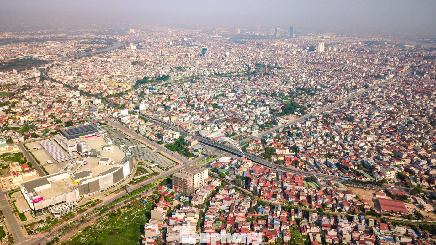 Vài năm gần đây, thành phố Hải Phòng không ngừng đầu tư nguồn lực để đẩy mạnh chỉnh trang đô thị. Do đó, đến hiện tại, thành phố đã hoàn thành 39/51 tiêu chí đô thị loại 1, tỷ lệ đô thị hóa đạt 46,73% (gấp 1,4 lần tỷ lệ đô thị hóa trung bình toàn quốc - 33,4%).