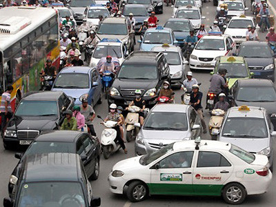 Hội đồng nhân dân cấp tỉnh, thành phố trực thuộc Trung ương sẽ quyết định các mức thu cụ thể sao cho phù hợp nhất với điều kiện của địa phương mình. Hội đồng nhân dân cấp tỉnh, thành phố trực thuộc Trung ương sẽ quyết định các mức thu cụ thể sao cho phù hợp nhất với điều kiện của địa phương mình