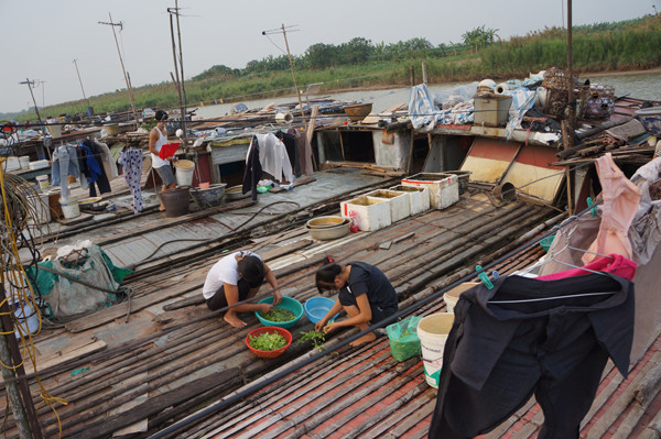 Sinh hoạt trên những chiếc thuyền 3 không
