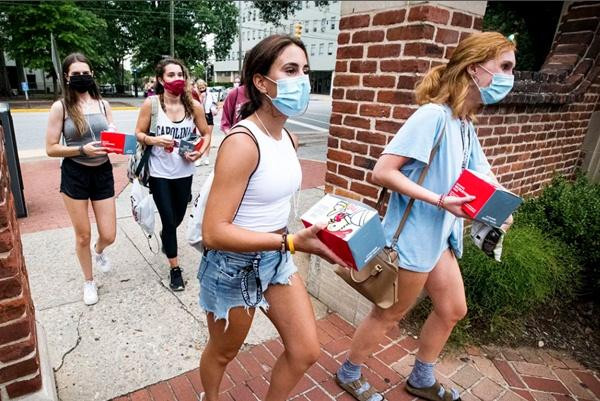 SV ĐH South Carolina. Ảnh: Sean Rayford/ Getty Images. SV ĐH South Carolina. Ảnh: Sean Rayford/ Getty Images.