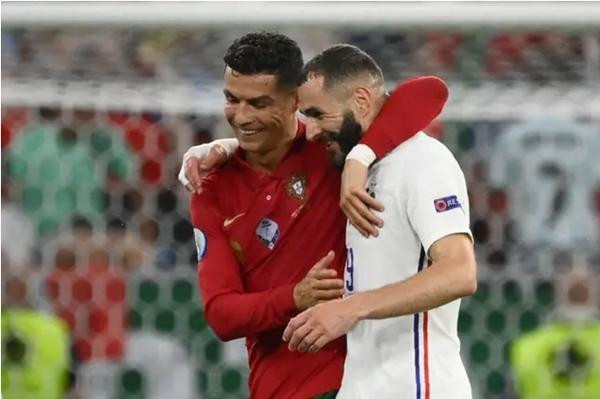 Hình ảnh đẹp trong trận Bồ Đào Nha - Pháp. Ảnh: PA. Hình ảnh đẹp trong trận Bồ Đào Nha - Pháp. Ảnh: PA.