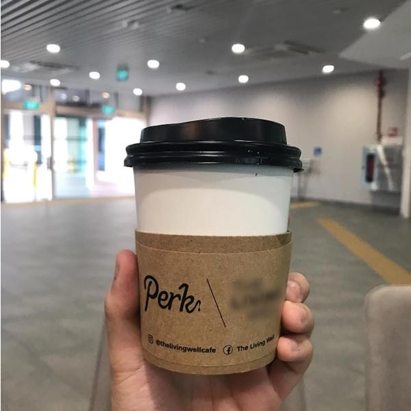 Cô gái nói rằng, nhờ cốc cà phê của Mathieu mà cô đã có thể tốt nghiệp và trở thành bác sĩ. Ảnh minh họa: Facebook.