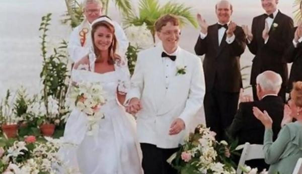 Bill và Melinda trong ngày cưới. Ảnh: News Bytes. Bill và Melinda trong ngày cưới. Ảnh: News Bytes.