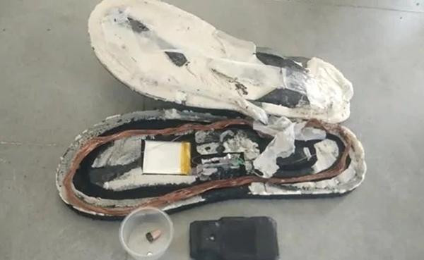 Một đôi dép thế này có giá gần 200 triệu đồng. Ảnh: IndiaTV.