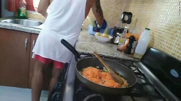 Các nhà điều tra cho biết, họ nhận ra những hình xăm của Biart trong các video trên YouTube. Ảnh: CNN. Các nhà điều tra cho biết, họ nhận ra những hình xăm của Biart trong các video trên YouTube. Ảnh: CNN.