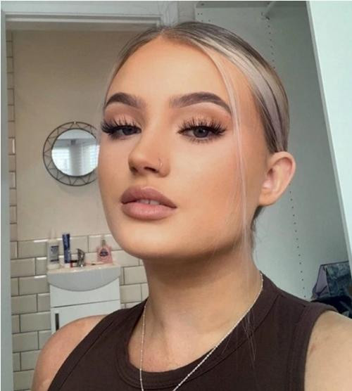 Nữ sinh viên Matilda. Ảnh: North News and Pictures. Nữ sinh viên Matilda. Ảnh: North News and Pictures.