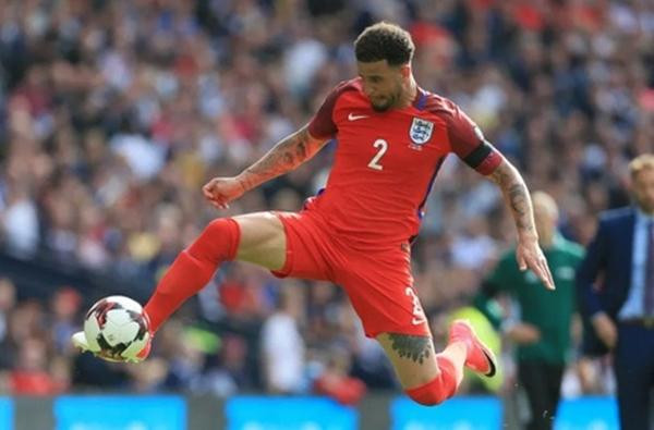 Walker đã dùng một đôi nẹp ống chân suốt hơn một thập kỷ. Ảnh: Getty. Walker đã dùng một đôi nẹp ống chân suốt hơn một thập kỷ. Ảnh: Getty.