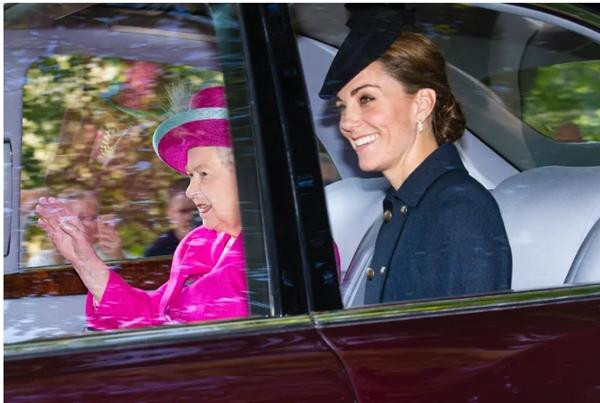 Công nương Kate Middleton cũng có lần về nghỉ tại Balmoral cùng Nữ hoàng. Ảnh: Duncan McGlynn/ Getty Images. Công nương Kate Middleton cũng có lần về nghỉ tại Balmoral cùng Nữ hoàng. Ảnh: Duncan McGlynn/ Getty Images.