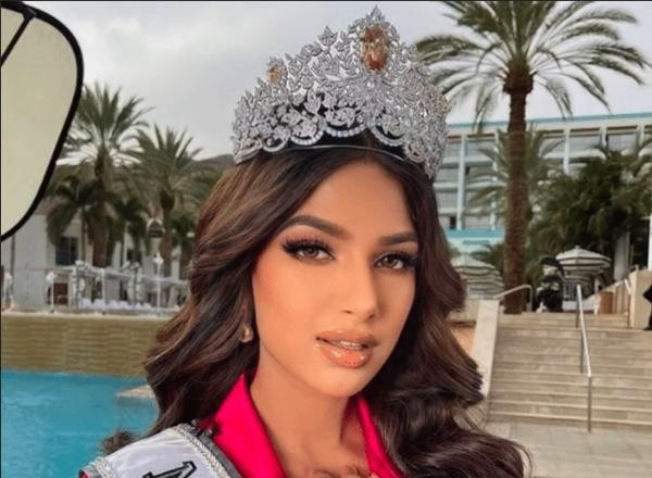 Sandhu sẽ được cung cấp miễn phí nhiều đồ dùng và dịch vụ xa xỉ trong một năm. Ảnh: Beauty Pageants. Sandhu sẽ được cung cấp miễn phí nhiều đồ dùng và dịch vụ xa xỉ trong một năm. Ảnh: Beauty Pageants.