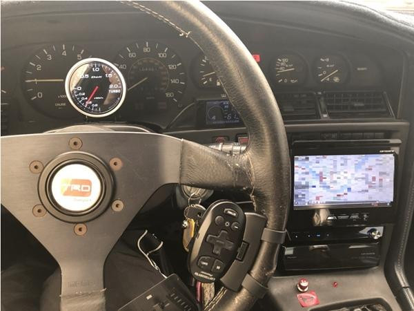 Chiếc xe đã cũ nên người mua sẽ bỏ tiền để tân trang. Ảnh: Yahoo!