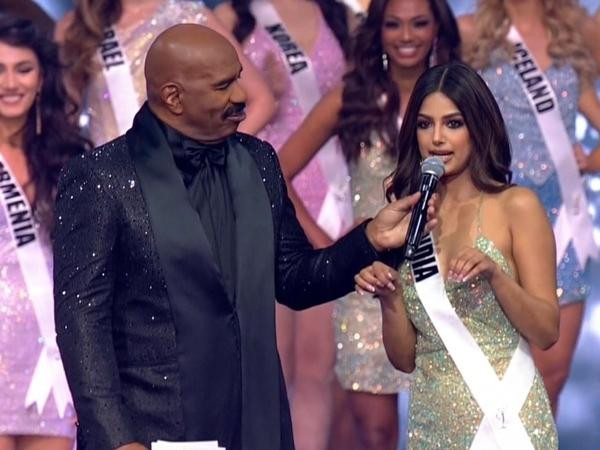 Sandhu giả mèo, kêu meo meo trên sân khấu. Ảnh: TMZ. Sandhu giả mèo, kêu meo meo trên sân khấu. Ảnh: TMZ.