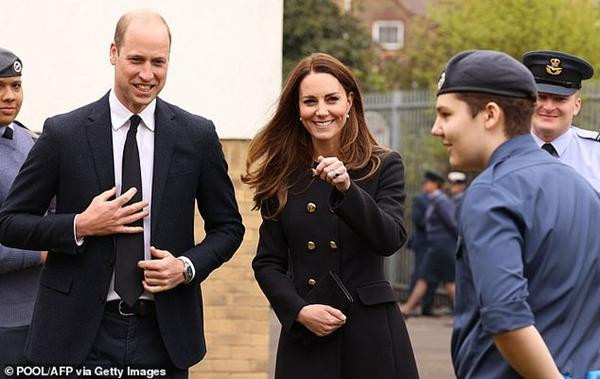 William - Kate được khen là giữ được sự tươi tắn, chuyên nghiệp. Ảnh: POOL/ AFP/ Getty Images. William - Kate được khen là giữ được sự tươi tắn, chuyên nghiệp. Ảnh: POOL/ AFP/ Getty Images.
