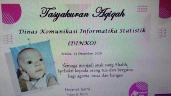 Bố đặt cho con trai cái tên kỳ lạ. Ảnh: Liputan 6. Bố đặt cho con trai cái tên kỳ lạ. Ảnh: Liputan 6.