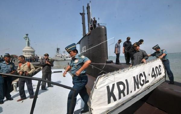 Liệu có hy vọng tìm được thủy thủ sống sót? Ảnh: Tempo.