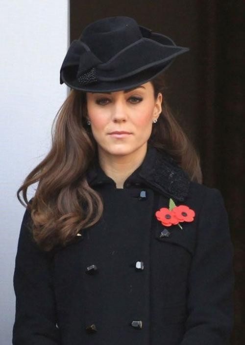 Các thành viên nữ sẽ mặc trang phục đen, đơn giản. Ảnh: Chris Jackson/ Getty Images.