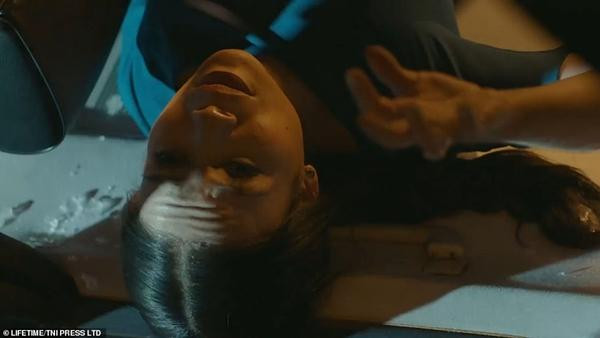 Hình ảnh vừa được giới thiệu của phim về Harry và Meghan. Ảnh: Lifetime.