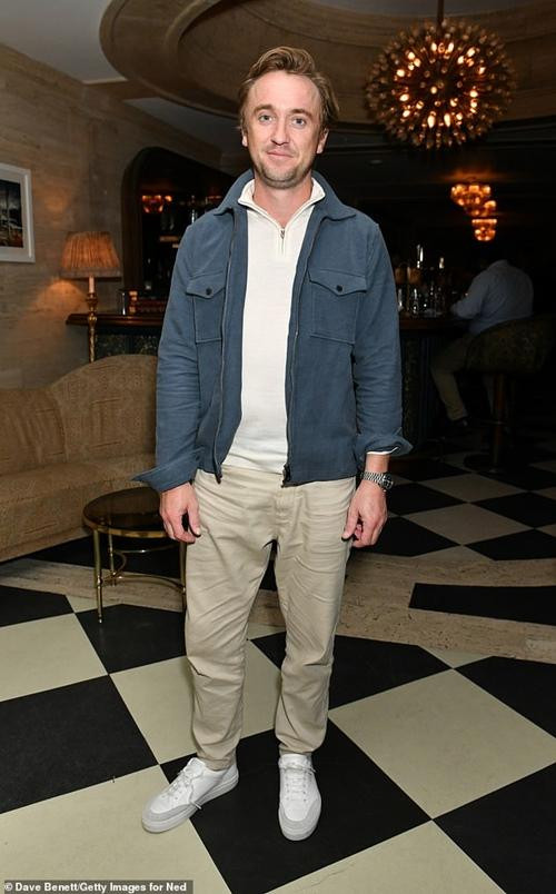 Tom Felton vừa xuất hiện lần đầu tiên kể từ khi anh ngã gục trên sân golf. Ảnh: Dave Benett/ Getty Images for Ned. Tom Felton vừa xuất hiện lần đầu tiên kể từ khi anh ngã gục trên sân golf. Ảnh: Dave Benett/ Getty Images for Ned.