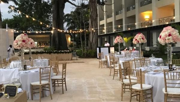 Royalton Negril là nơi được nhiều người lựa chọn để tổ chức đám cưới. Ảnh: Destify. Royalton Negril là nơi được nhiều người lựa chọn để tổ chức đám cưới. Ảnh: Destify.