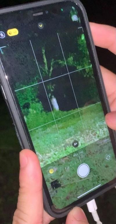 Ảnh mà cậu bạn 15 tuổi nói rằng mình chụp lại được trên phố vào buổi đêm. Ảnh: Instagram.