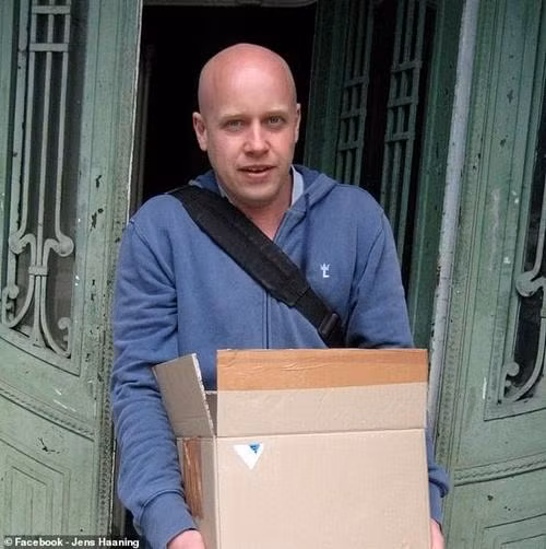 Nghệ sĩ Jens Haaning. Ảnh: Facebook.