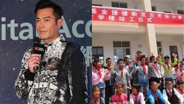 Cổ Thiên Lạc đã xây rất nhiều trường học trong suốt nhiều năm nay (hình bên phải là một trường tiểu học có ghi tên anh). Ảnh: MS.