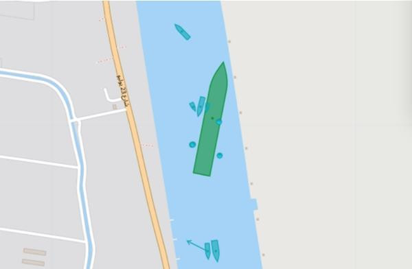 Tàu Ever Given được cho là đã xoay được thẳng ra một chút thế này. Ảnh: My Ship Tracking. Tàu Ever Given được cho là đã xoay được thẳng ra một chút thế này. Ảnh: My Ship Tracking.