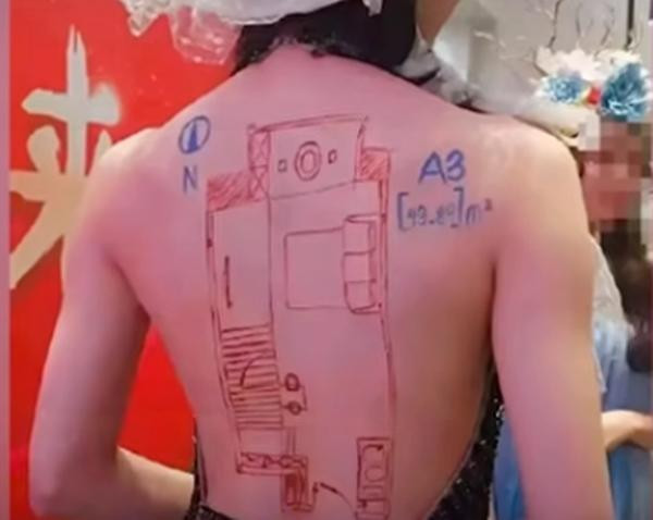 Một người mẫu khác. Ảnh: SCMP. Một người mẫu khác. Ảnh: SCMP.