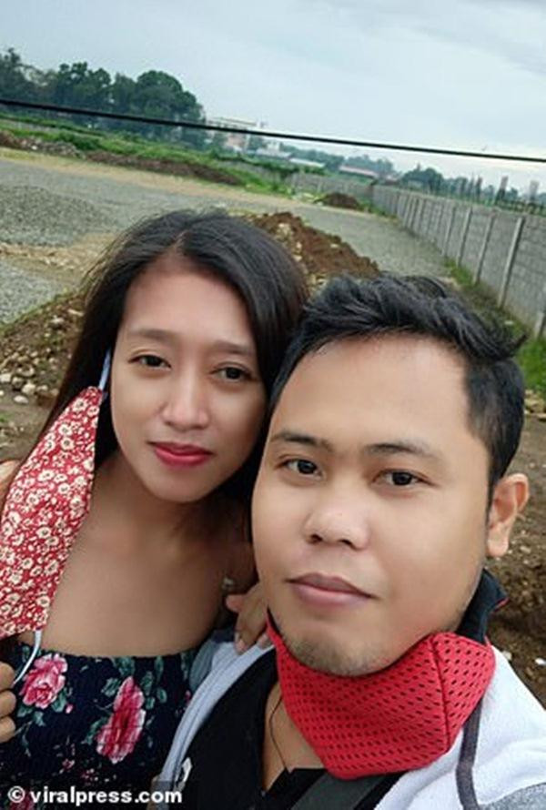 Darren và bạn gái. Ảnh: ViralPress. Darren và bạn gái. Ảnh: ViralPress.