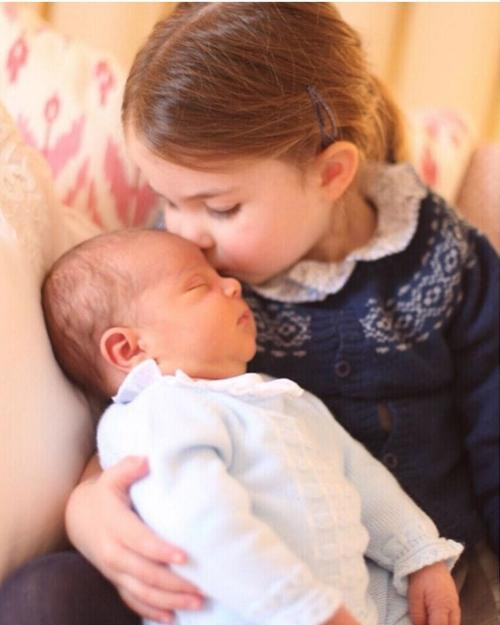 Công chúa Charlotte và Hoàng tử Louis - con thứ hai và ba của Kate và William. Ảnh: Kate Middleton. Công chúa Charlotte và Hoàng tử Louis - con thứ hai và ba của Kate và William. Ảnh: Kate Middleton.