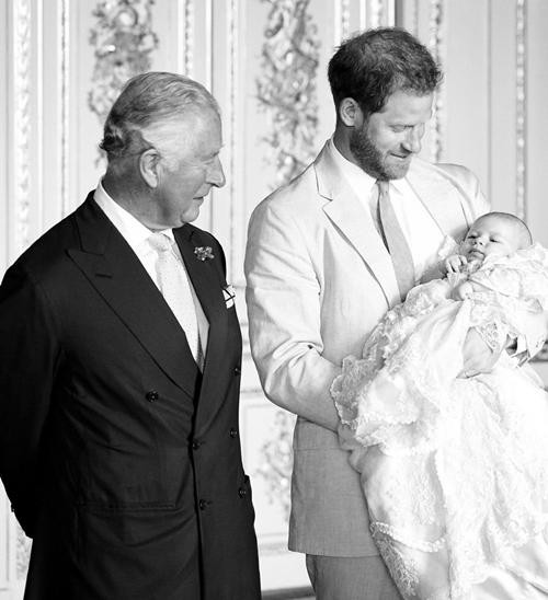 Bức ảnh mà Thái tử Charles chọn đăng hôm sinh nhật Archie. Ảnh: Clarence House.