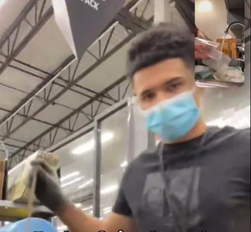 Jose cũng nghe lời người yêu và bật FaceTime suốt. Ảnh: Nela. Jose cũng nghe lời người yêu và bật FaceTime suốt. Ảnh: Nela.