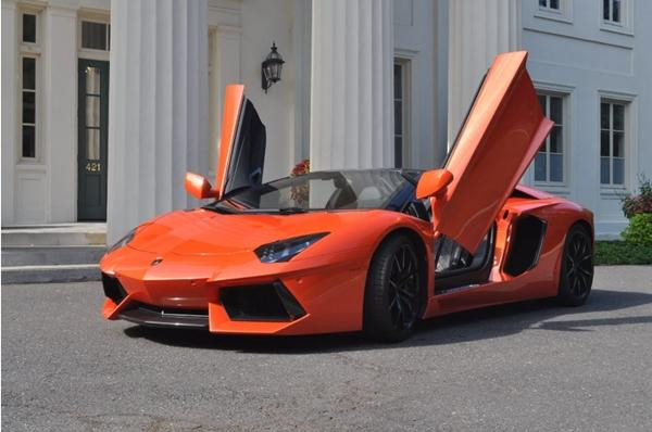 Anh chàng này đúng là người yêu lý tưởng: Định nhịn ăn 40 ngày để có siêu xe cho bạn gái. Ảnh: Mbare.