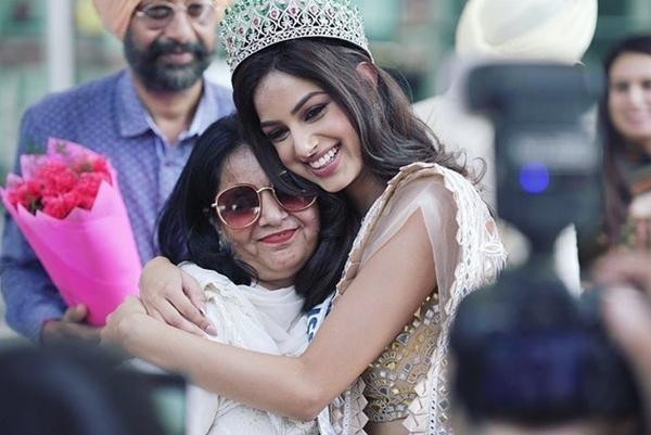 Harnaaz Sandhu và mẹ. Ảnh: Instagram. Harnaaz Sandhu và mẹ. Ảnh: Instagram.