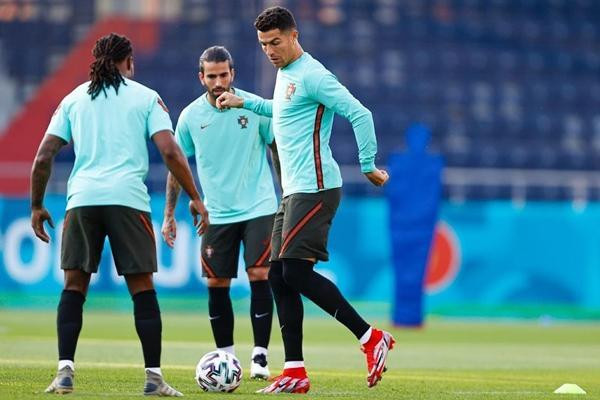 Đội trưởng đội tuyển Bồ Đào Nha kêu gọi người hâm mộ hãy cùng tin tưởng. Ảnh: Instagram.