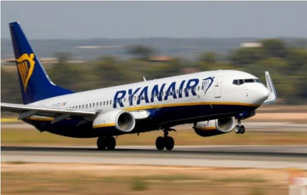 Ryanair từ chối xin lỗi hoặc bồi thường cho khách hàng. Ảnh: Reuters. Ryanair từ chối xin lỗi hoặc bồi thường cho khách hàng. Ảnh: Reuters.