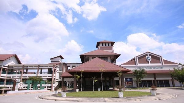 ĐH Tunku Kursiah, nơi thầy Ahmad giảng dạy hơn 35 năm qua. Ảnh: TKC Edu. ĐH Tunku Kursiah, nơi thầy Ahmad giảng dạy hơn 35 năm qua. Ảnh: TKC Edu.