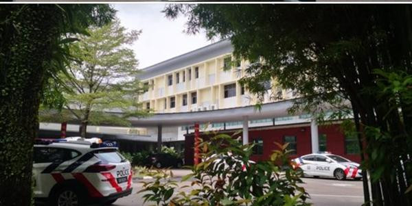 Nhiều xe cảnh sát đã tới. Ảnh: SMDN. Nhiều xe cảnh sát đã tới. Ảnh: SMDN.