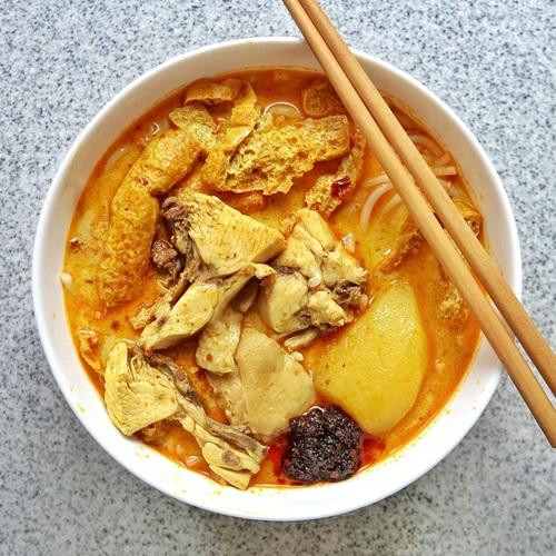 Đến chủ quán cũng không thể tin nổi khi một bà cụ gọi 10 tô mì, ăn liền một lúc. Ảnh minh họa: MSN. Đến chủ quán cũng không thể tin nổi khi một bà cụ gọi 10 tô mì, ăn liền một lúc. Ảnh minh họa: MSN.